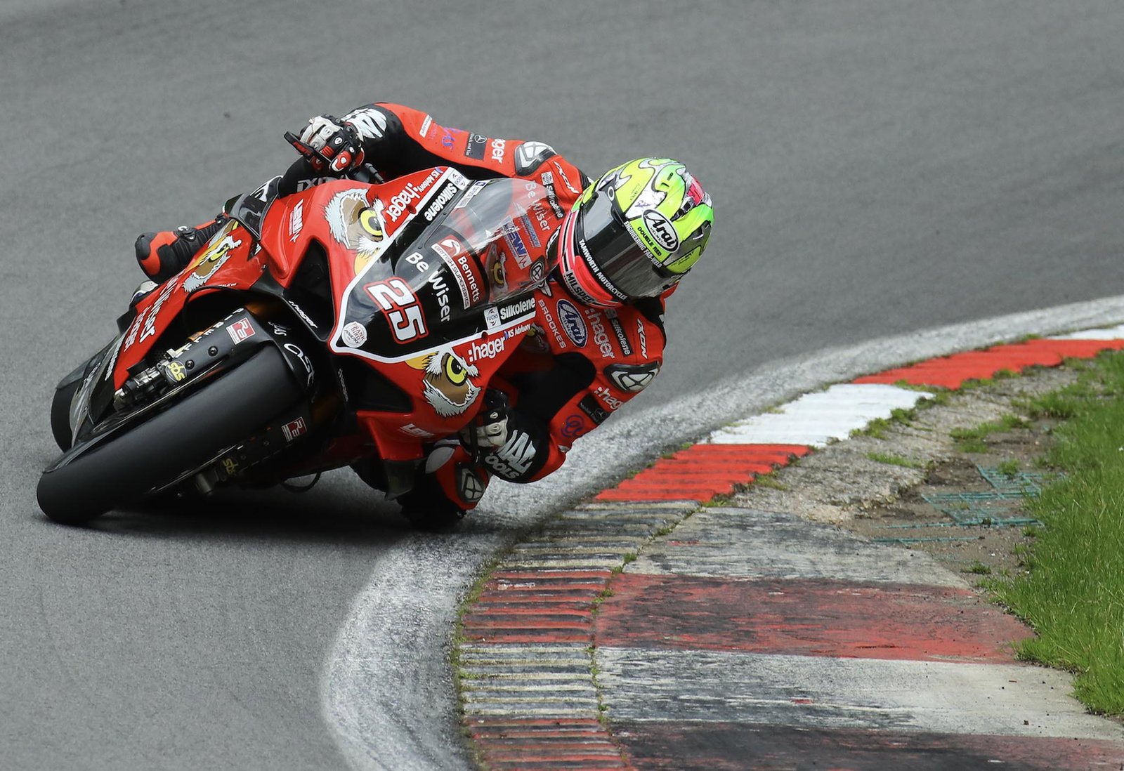 Francis leads damp FP1 to start BSB finale at Brands Hatch